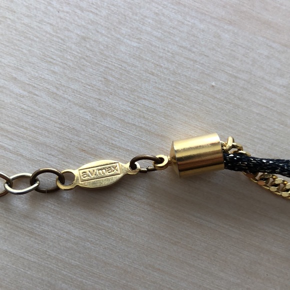 Av Max Jewelry short neckless gold chain and black lace - Picture 2 of 4